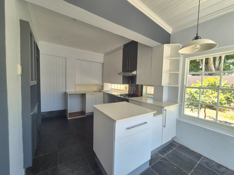 5 Bedroom Property for Sale in Heatherlands Western Cape